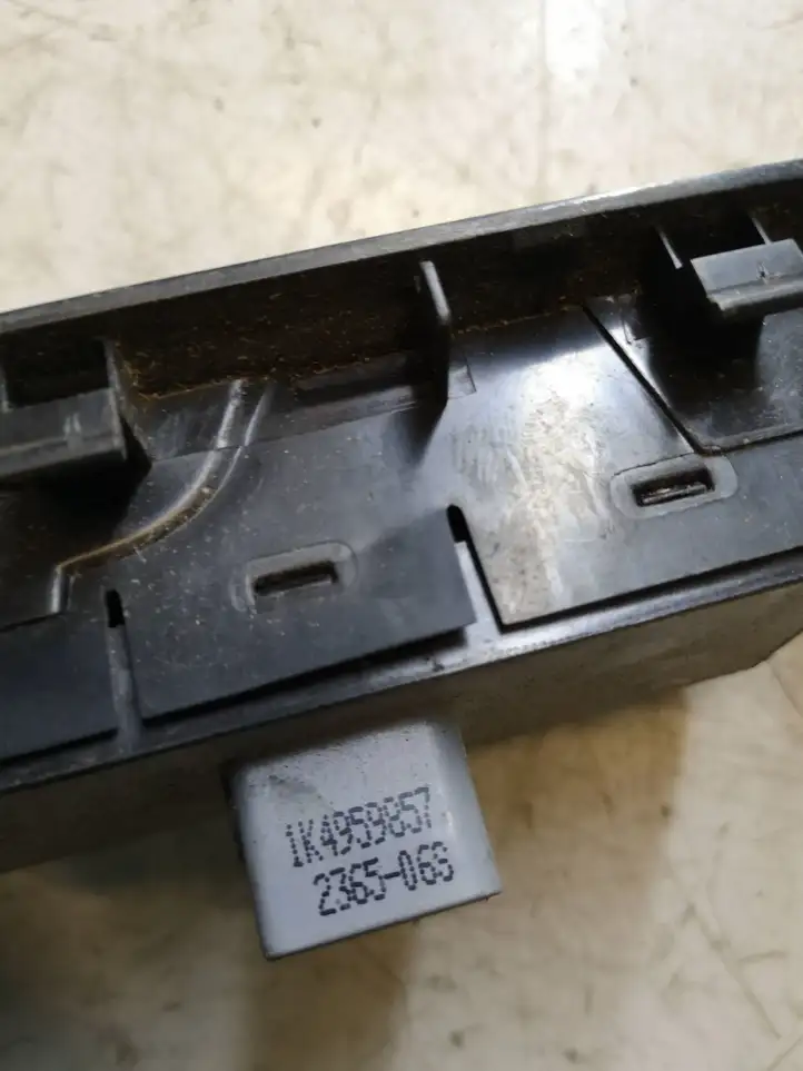 Seat Altea (2004 - 2009) 1K4959857 Блок кнопок стеклоподъемников — фото 5