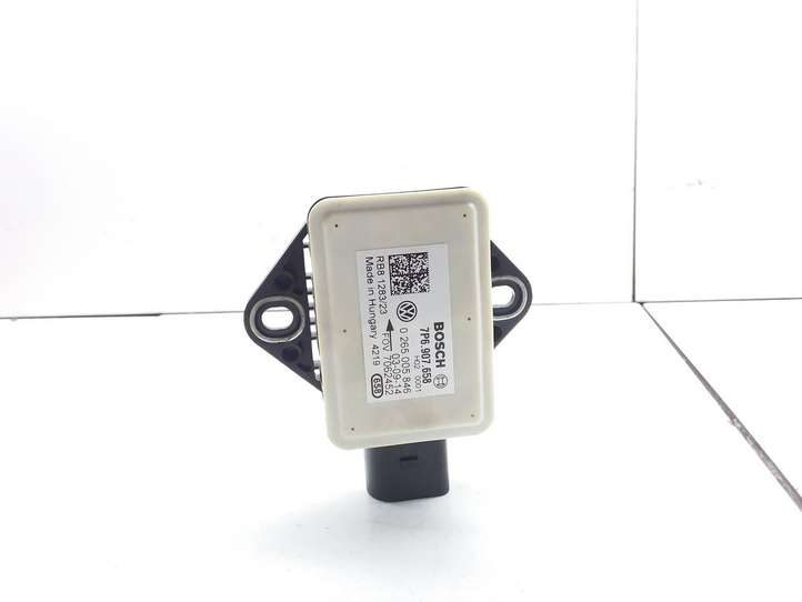 Volkswagen Touareg II (2010 - 2018)  7P6907658 Датчик ESP (системы стабильности) (датчик курсовой устойчивости))