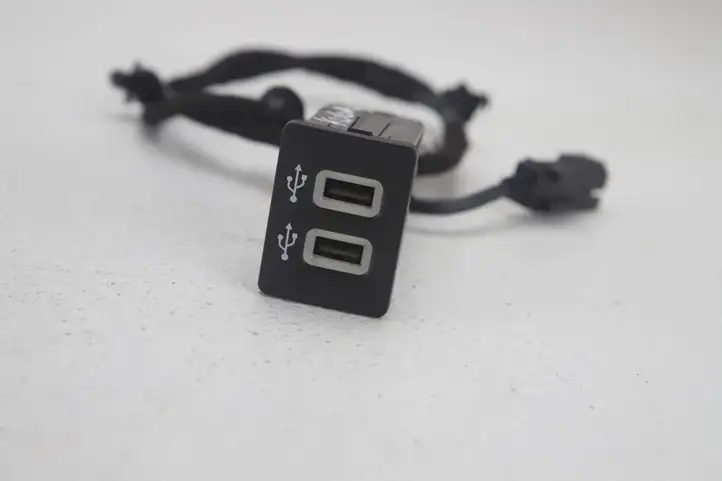Ford Kuga II (2013 - 2019)  HC3T-14F014-DB Разъем USB