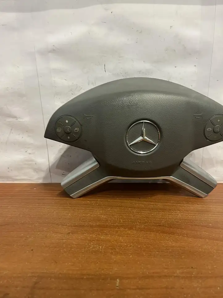 Mercedes-Benz GL X164 (2006 - 2012) 1648602102 Прочие детали салона — фото 2