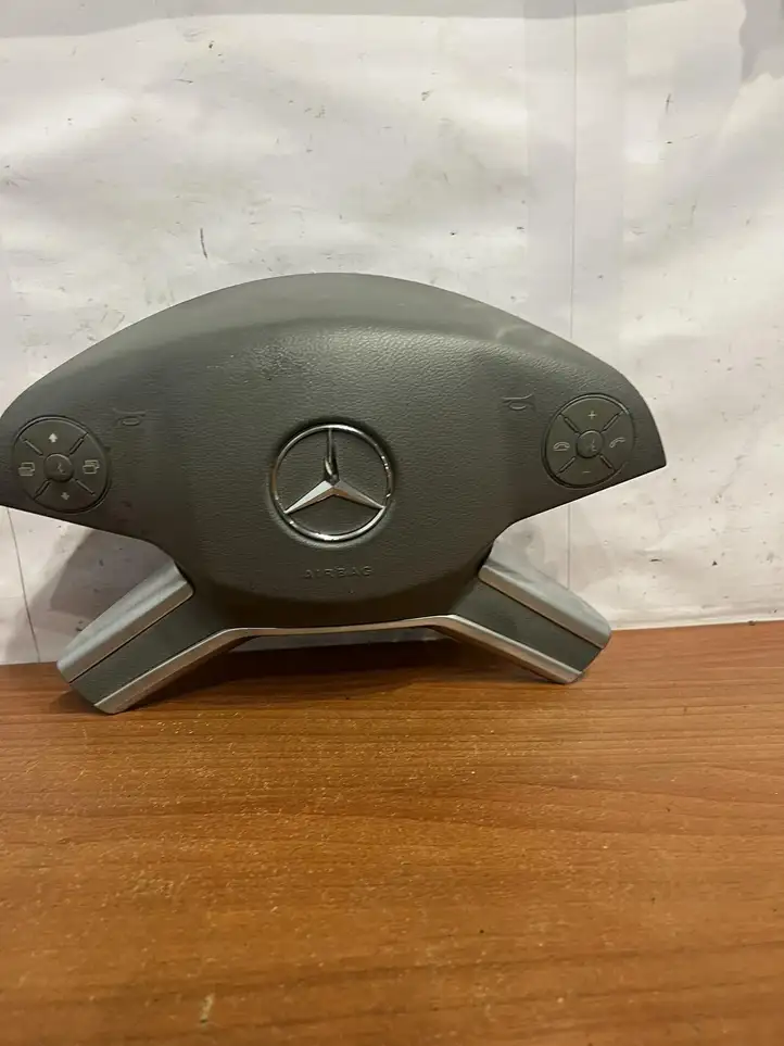 Mercedes-Benz GL X164 (2006 - 2012) 1648602102 Прочие детали салона — фото 3