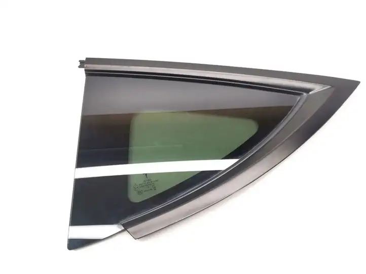 Tesla Model Y (2019 - 2024) 1495740-99-D Заднее боковое стекло — фото 1