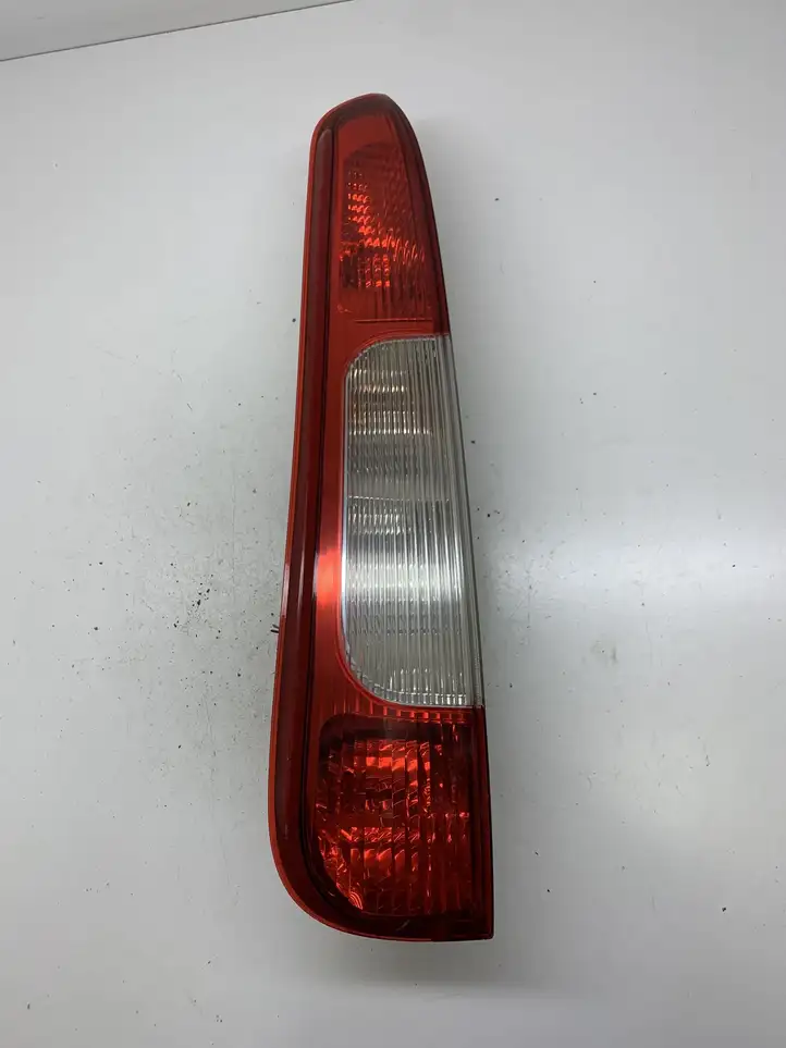 Ford Focus C-MAX (2003 - 2010) 3M5113N411AA Задний фонарь в кузове — фото 1