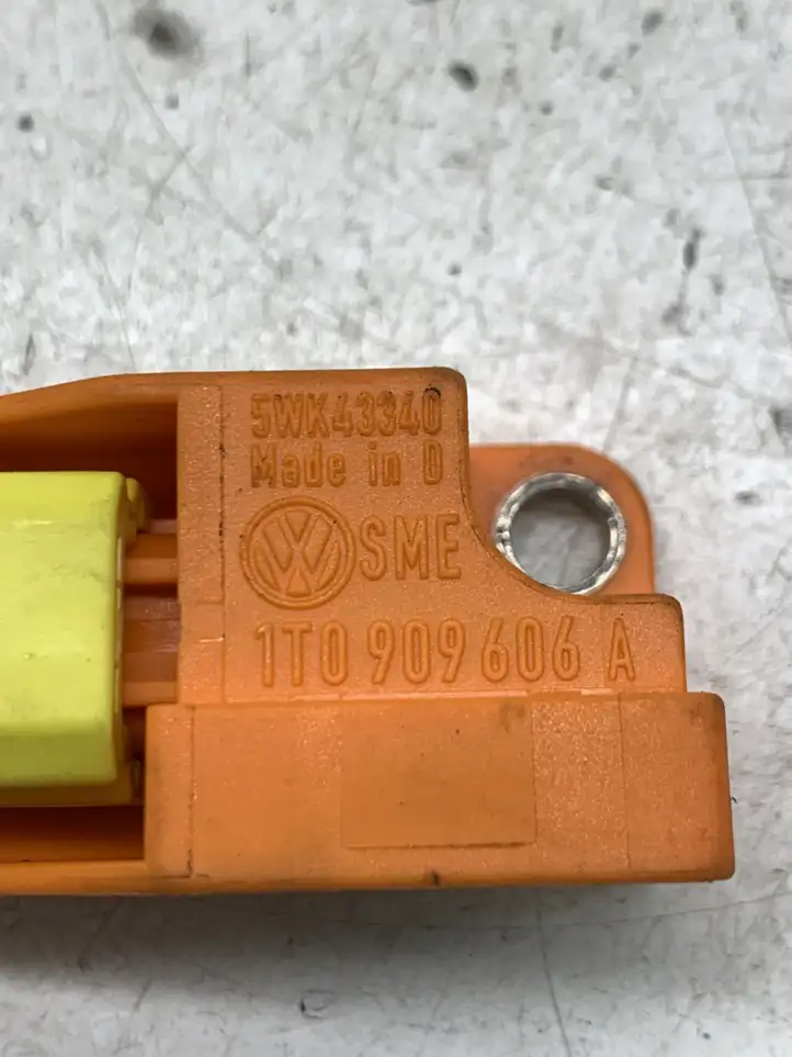 Skoda Roomster (5J) (2006 - 2010) 1T0909606A Датчик удара SRS — фото 2