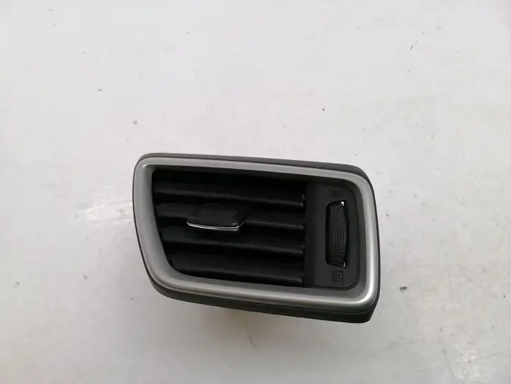 Nissan Qashqai (2013 - 2017) 687604EA0A Боковой воздушный дефлектор — фото 1