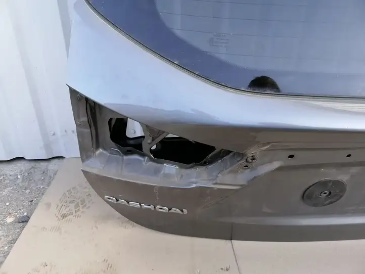 Nissan Qashqai (2013 - 2017) Крышка багажника — фото 2