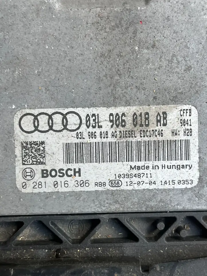 Audi A3/S3 8P (2008 - 2013) 03L906018AG Блок управления двигателем (ЭБУ) — фото 3