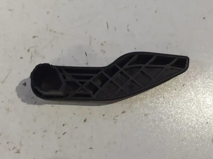 Volvo XC90 (2002 - 2006) HANDLE Ручка открытия капота — фото 3