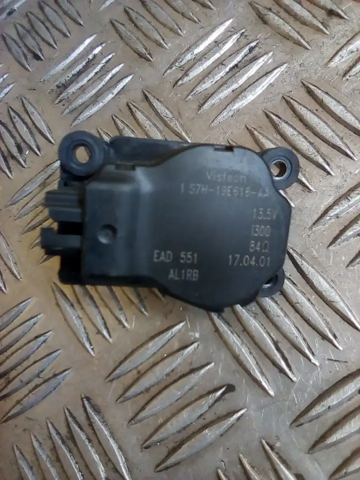Ford Mondeo Mk III (2000 - 2007) 1S7H19E616AA Двигатель задвижки потока воздуха — фото 1