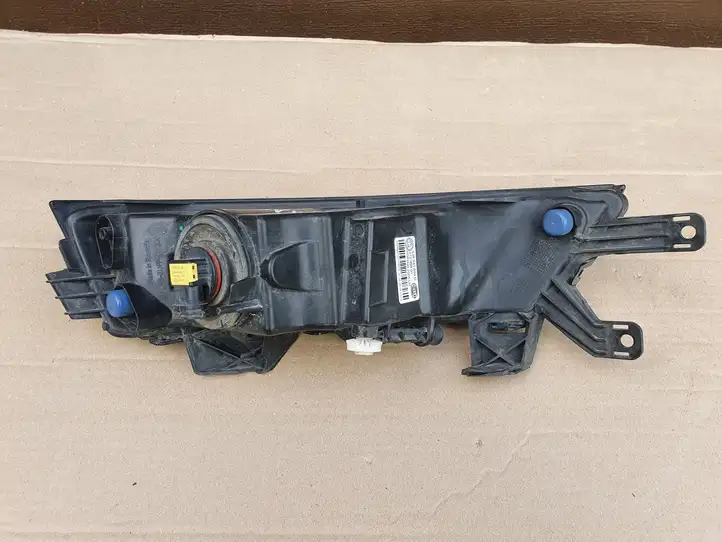 Skoda Rapid (NH) (2012 - 2019) 5JA941699D Передняя противотуманная фара — фото 6