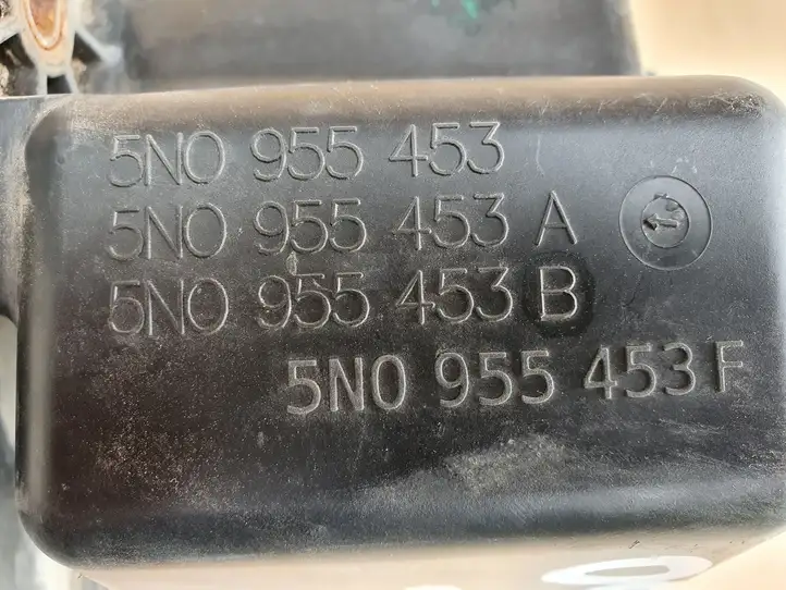 Volkswagen Tiguan (2007 - 2011) 5N0955453B Бачок омывателя стекла — фото 6
