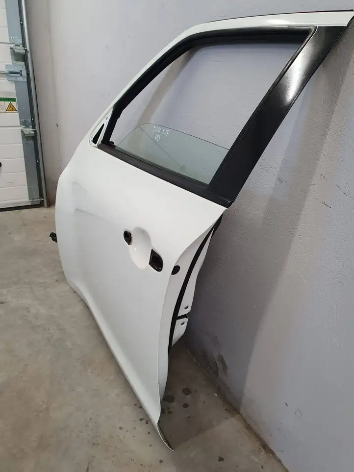 Nissan Juke I F15 (2010 - 2018) Дверь — фото 9