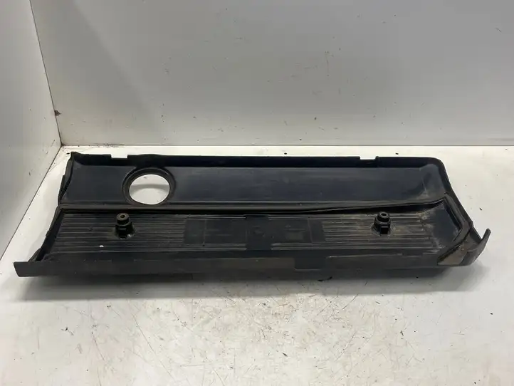 BMW 5 E39 (1996 - 2003) 1112710781 Крышка двигателя декоративная — фото 3
