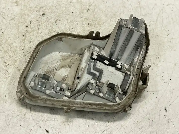 Audi A4 S4 B7 8E 8H (2004 - 2009) 484061L Задний фонарь в кузове — фото 1