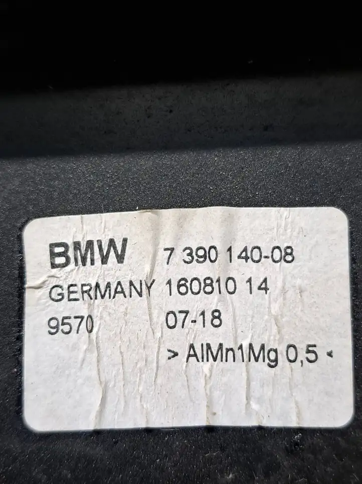 BMW 5 G30 G31 (2016 - ) 7390140 Рамка дверного стекла задней двери — фото 3