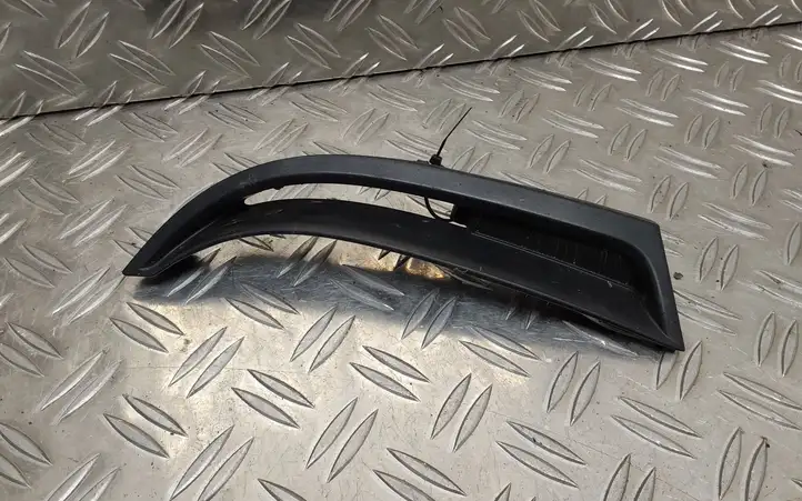 Toyota Prius+ (ZVW40) (2011 - 2018) 5211347020 Решетка противотуманной фары — фото 1