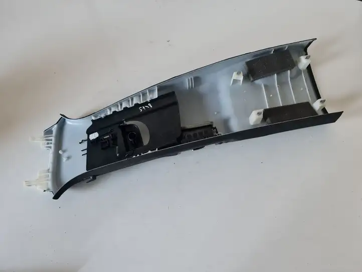 Volvo XC90 (2014 - 2019) 31651531 Накладка ремня безопасности — фото 3