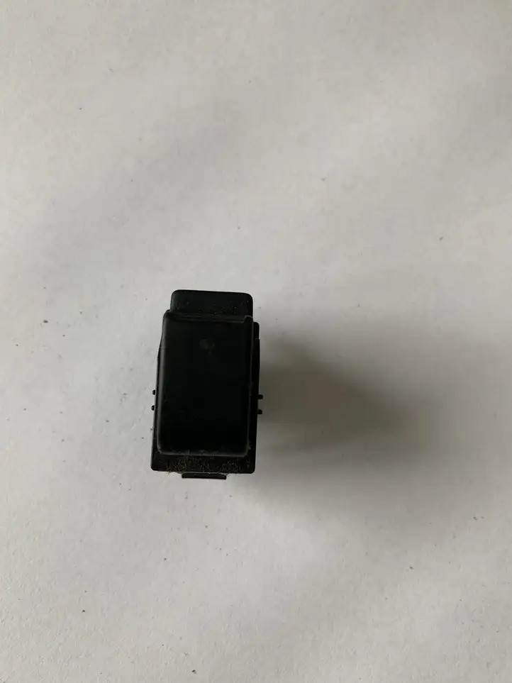 Toyota Corolla Verso AR10 (2004 - 2009) 848100F010 Блок кнопок стеклоподъемников — фото 1