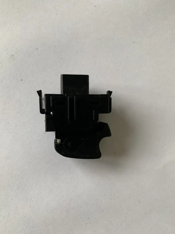 Toyota Corolla Verso AR10 (2004 - 2009) 848100F010 Блок кнопок стеклоподъемников — фото 2
