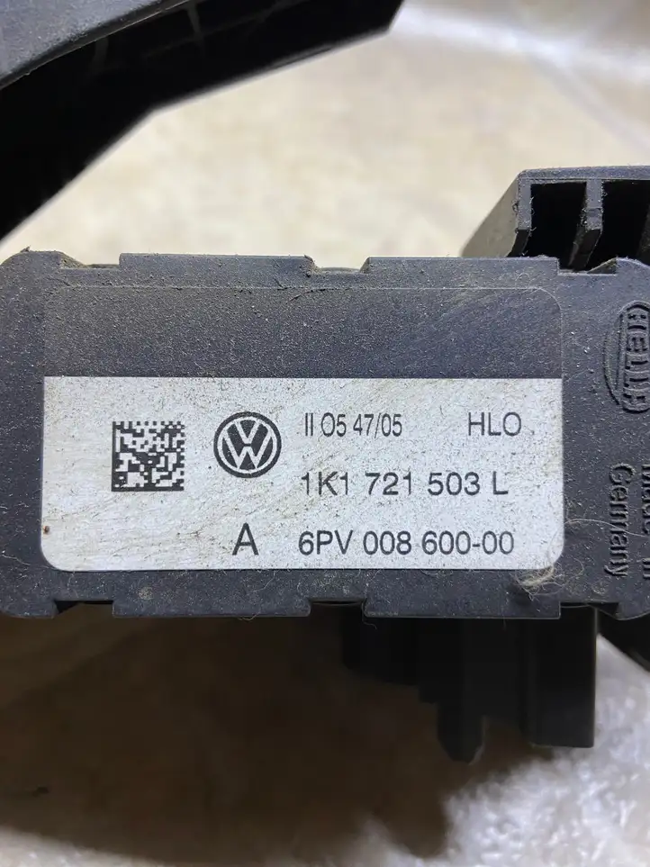 Volkswagen PASSAT B6 (2005 - 2010) 1K1721503L Педаль акселератора — фото 4