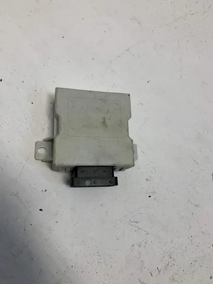 Toyota Corolla Verso AR10 (2004 - 2009) 150696 Реле стеклоочистителей — фото 1