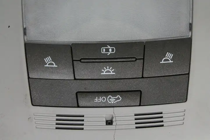 Lexus RX 450H (2008 - 2012) 8973248050 Передняя подсветка — фото 2