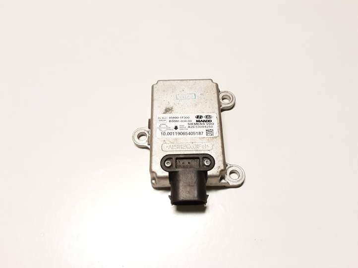 Kia Sportage (2004 - 2008)  956901F300 Датчик ESP (системы стабильности) (датчик курсовой устойчивости))