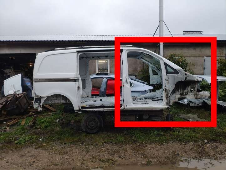 Mercedes-Benz Vito W447 (2014 - )   Передняя четверть