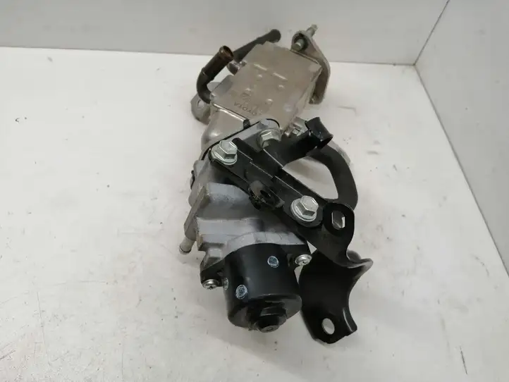 Toyota Yaris (2014 - 2019) 2205000020 Охладитель клапана EGR — фото 2