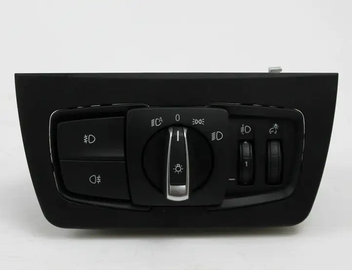 BMW 3 F30 F35 F31 (2012 - 2018) 9218531 Включатель фонарей — фото 1