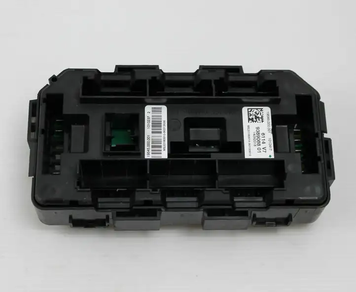 BMW 3 F30 F35 F31 (2012 - 2018) 9389068 Блок предохранителей — фото 4