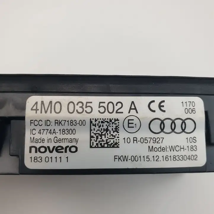 Audi Q7 4M (2015 - ) 4m0035502a Модуль беспроводной зарядки — фото 4