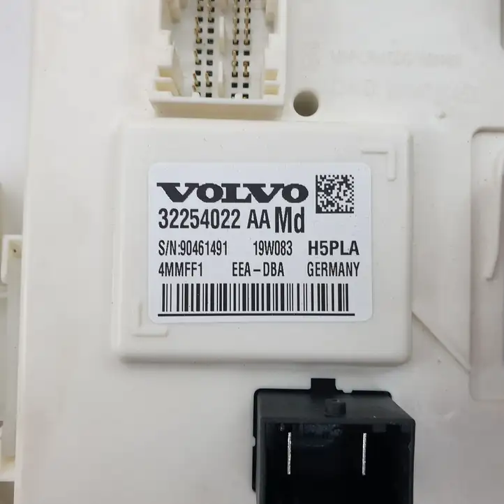 Volvo XC90 (2014 - 2019) 32254022 Прочие блоки управления — фото 4