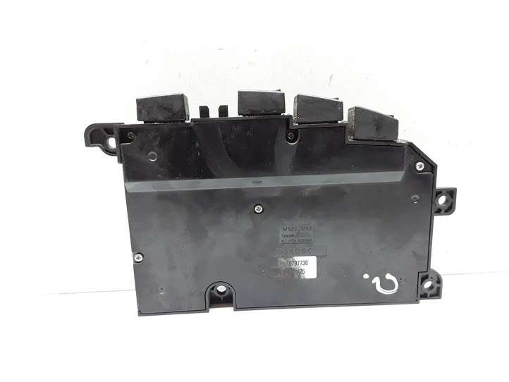 Volvo S80 (2006 - 2009)  30797730 Включатель (включатели) памяти