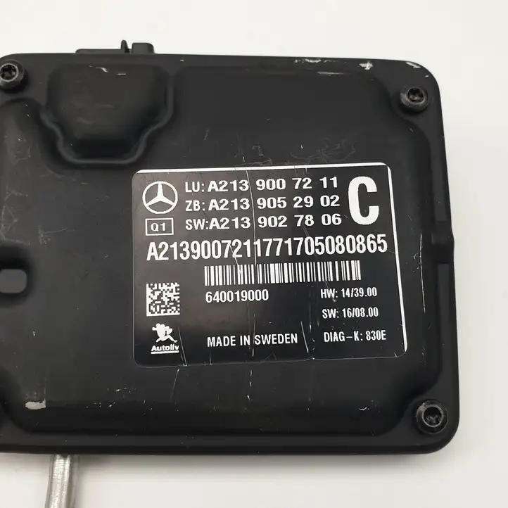 Mercedes-Benz E W213 (2016 - ) A2139007211 Камера в лобовом стекле — фото 4