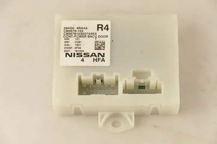 Nissan X-Trail T32 (2014 - 2021) 284G04BA4A Блок управления дверью — фото 1