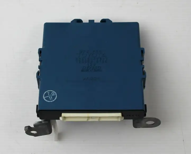 Toyota Prius (XW20) (2003 - 2009) 8961847011 Прочие блоки управления — фото 1