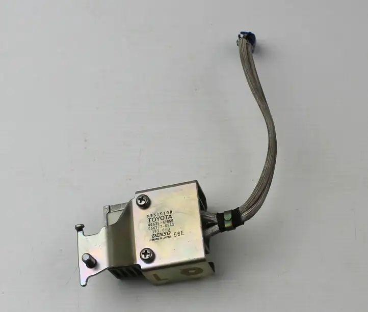 Toyota Prius (XW20) (2003 - 2009) 4453547050 Прочие блоки управления — фото 4