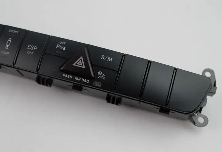 Mercedes-Benz ML W164 (2005 - 2011) A1648704110 Блок кнопок на панели — фото 3
