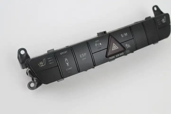 Mercedes-Benz ML W164 (2005 - 2011) A1648700551 Блок кнопок на панели — фото 2