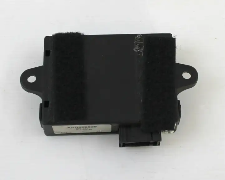 Land Rover Discovery 3 - LR3 (2004 - 2009) XVD500020 Блок GSM — фото 3