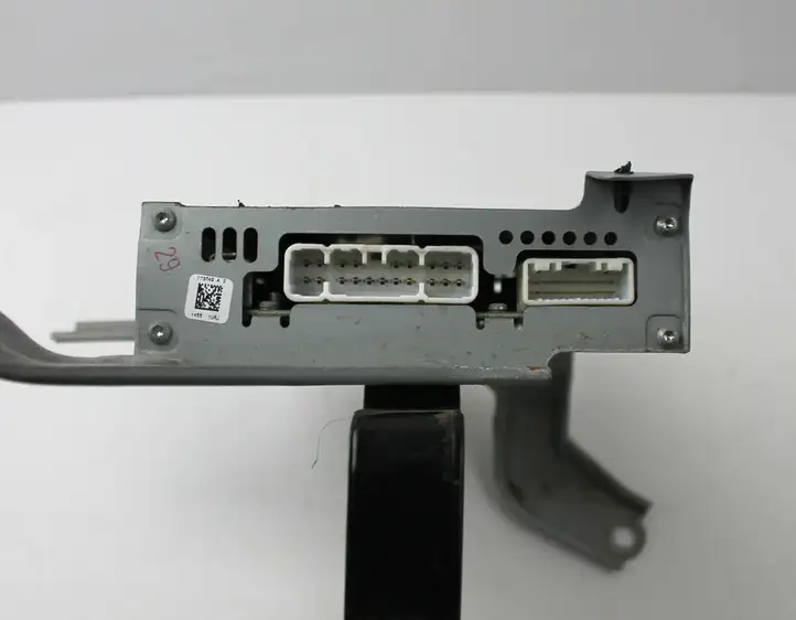 Toyota Prius (XW20) (2003 - 2009) 862800W240 Усилитель звука — фото 7