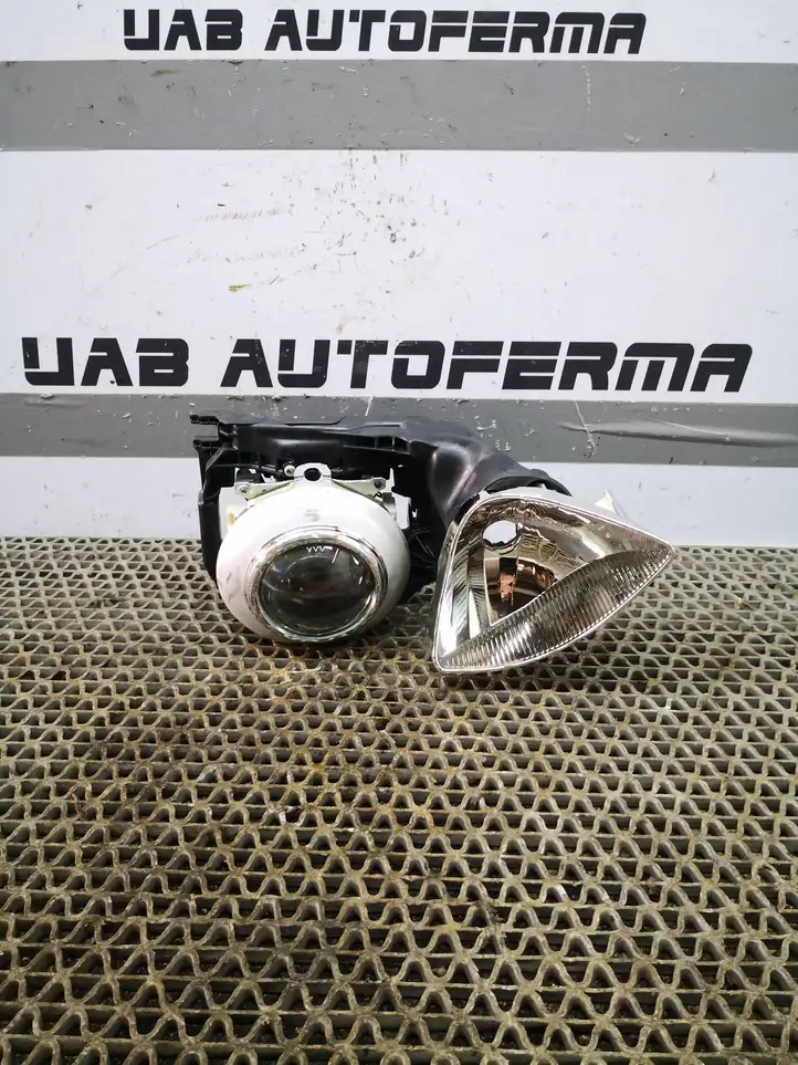 Audi A4 S4 B8 8K (2007 - 2011) 90068983 Запчасти передней фары — фото 1