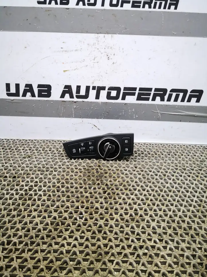 Hyundai i40 (2015 - ) 933003Z970 Включатель фонарей — фото 1