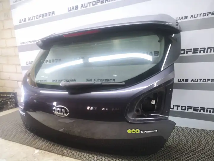 Kia Ceed (2012 - 2015) Крышка багажника — фото 4