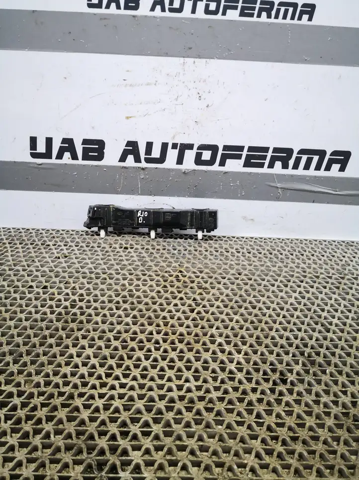 Kia Rio (2011 - 2015) 865141W200 Кронштейн переднего бампера — фото 1