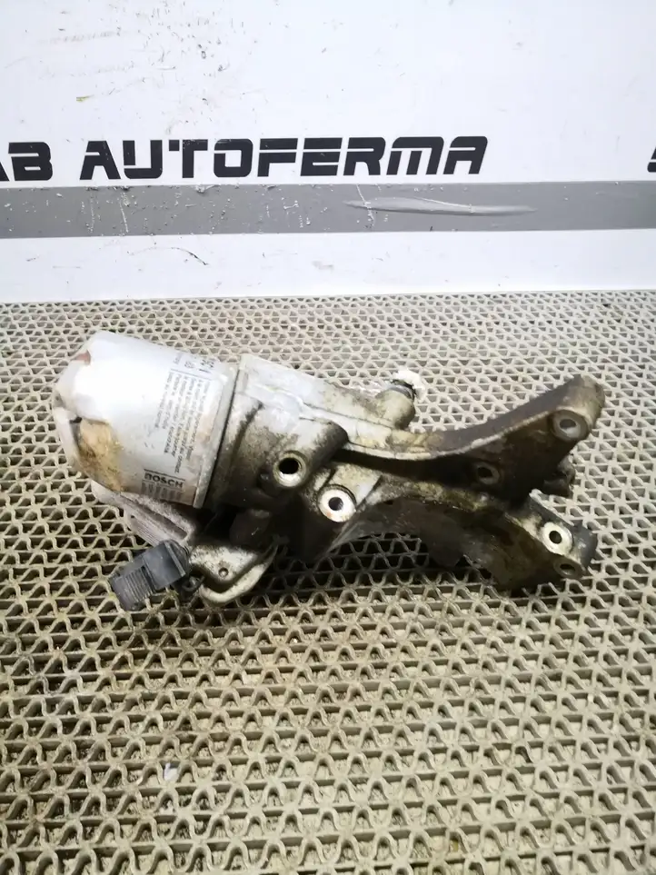 Seat Ibiza IV (6J,6P) (2008 - 2017) 03F117021A Кронштейн масляного фильтра — фото 1