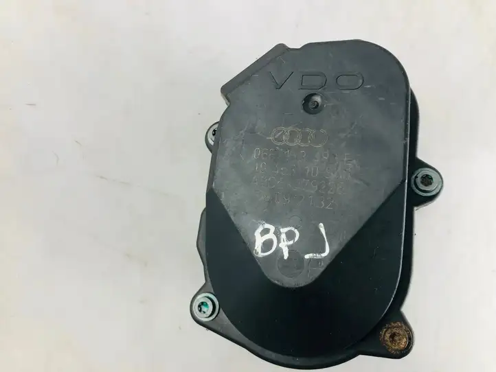 Audi A4 S4 B8 8K (2007 - 2011) 06F133482E Дроссельная заслонка — фото 2