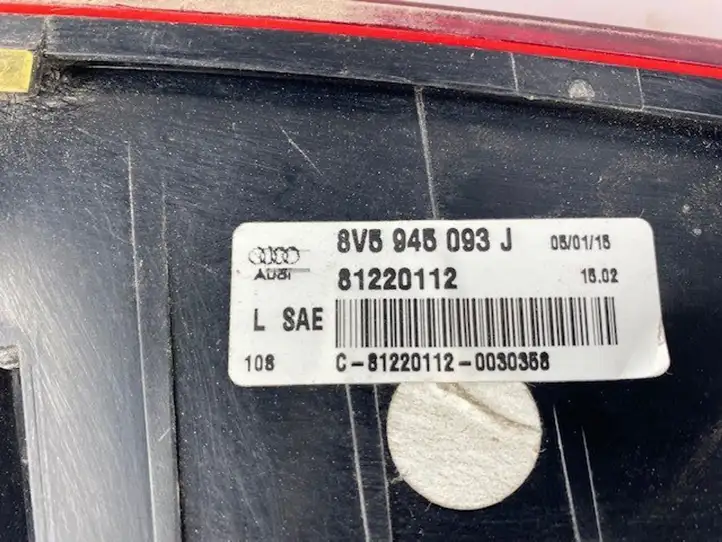 Audi A3/S3 8V (2012 - 2016) 8V5945093J Задний фонарь в крышке багажника — фото 3