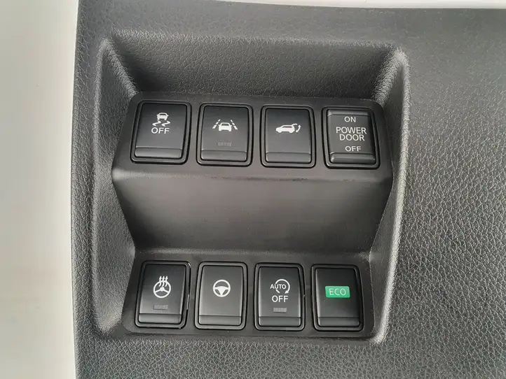 Nissan X-Trail T32 (2014 - 2021) 681064CC0A Декоративная планка — фото 2